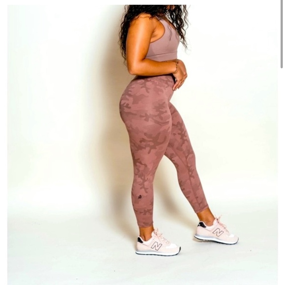 P’tula camo stealth leggings